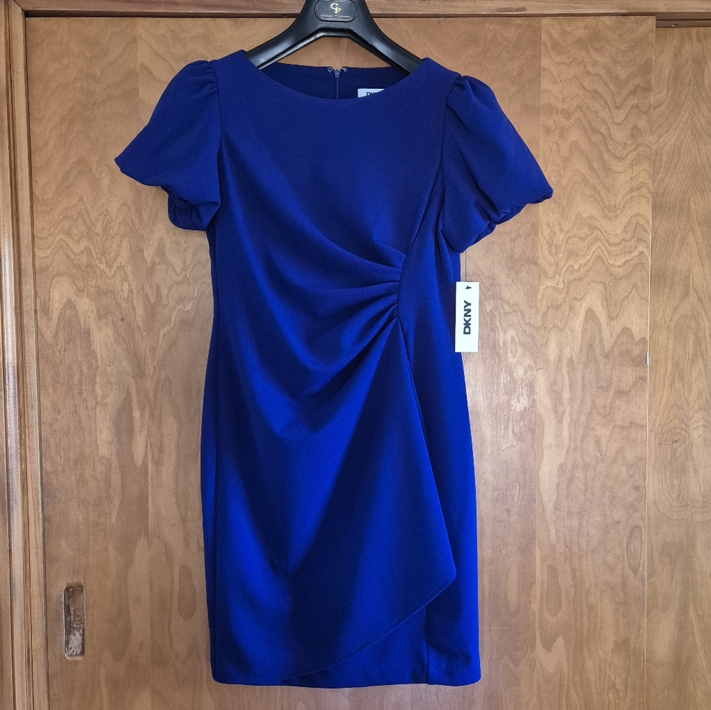 DKNY Women's Petite Short Sleeve Boat Neck Side Ruched Dress, size 10P - Picture 6 of 14